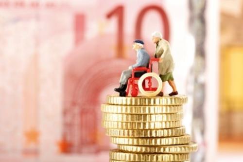 為什么有人希望提早退休？養老金不是越晚退休錢(qián)越多嗎？